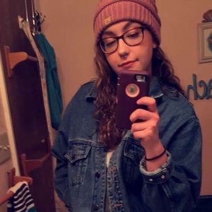 Meet your Posher, Desiree